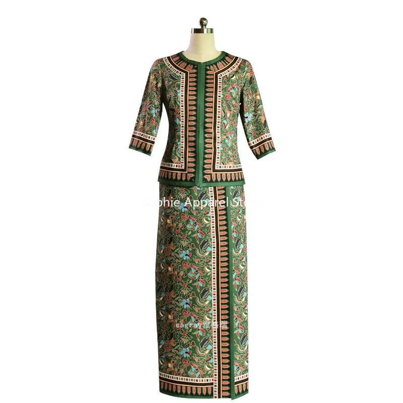 Güneydoğu Asya Uçuş Görevlisi  - Batik Sarong Wrap incelemesi ve fiyatı